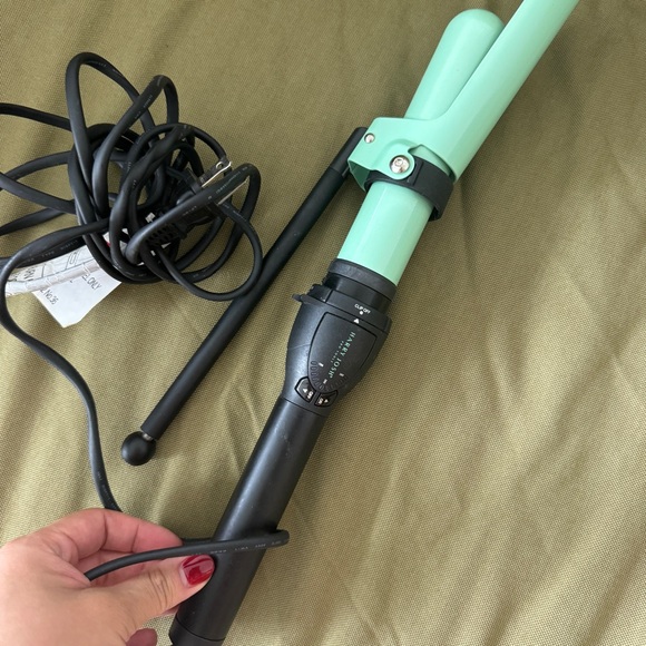 Harry Josh Ceramic Curling Iron - Picture 1 of 3